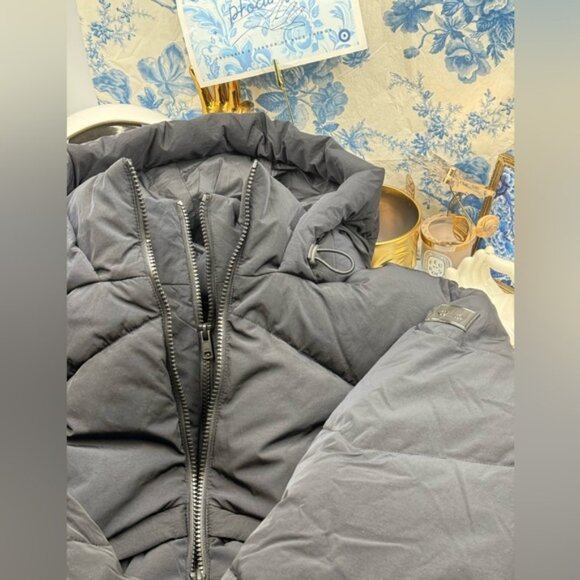 🆕 ALO YOGA 🧿 NWOT Black Glacier Puffer - Sz L - US 12 / 14 - Picture 14 of 16